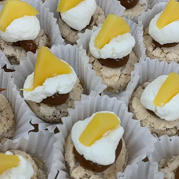 Mini Mango Pavlova