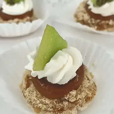 pic of Mini Kiwi Pavlova